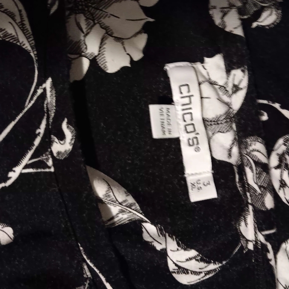 Chico's Black Floral Sleeveless Tank Top - Picture 11 of 12